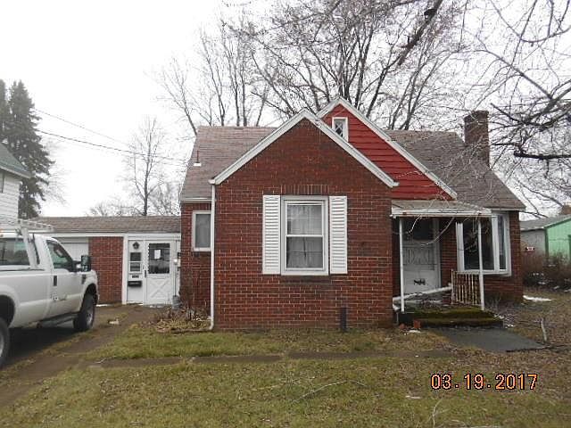 1st image of 3229 Pine Ave