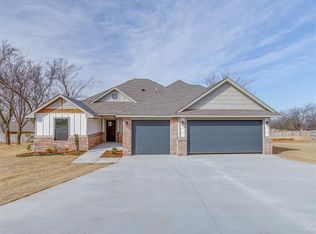 1445 Buckhorn Pl, Tuttle, OK 73089