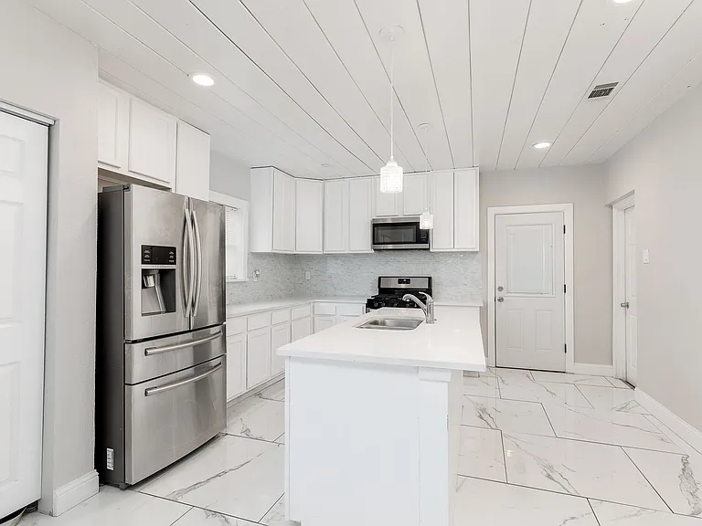 5702 Ellsworth Ave — Photo 5