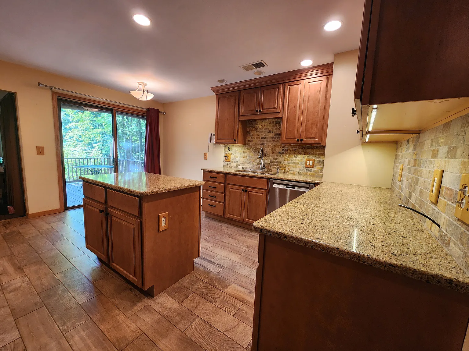 375 Houghton Rd — Photo 3