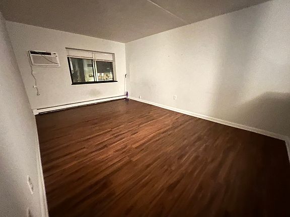 4th image of 253 Hyde Park Ave #3