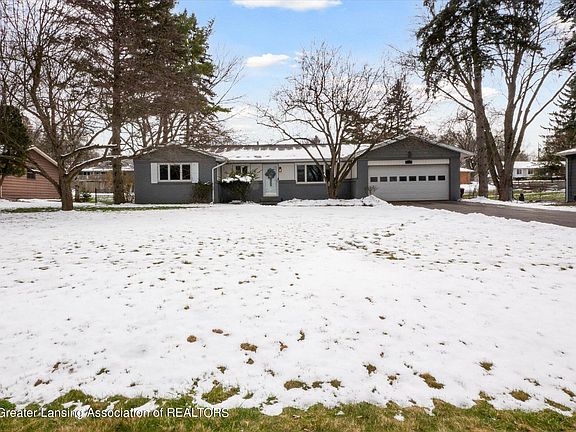 3rd image of 1567 Hillside Dr