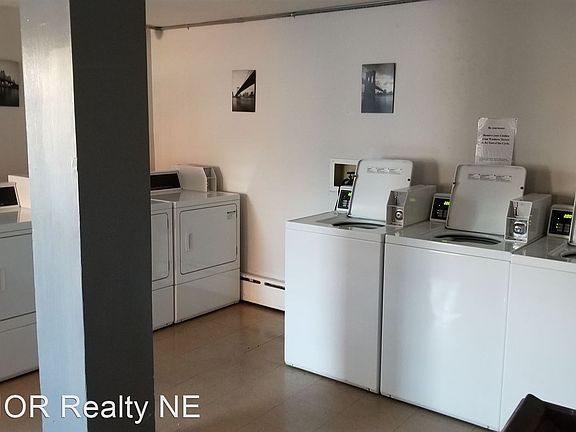 3rd image of 4150-52 Parkside Ave #404