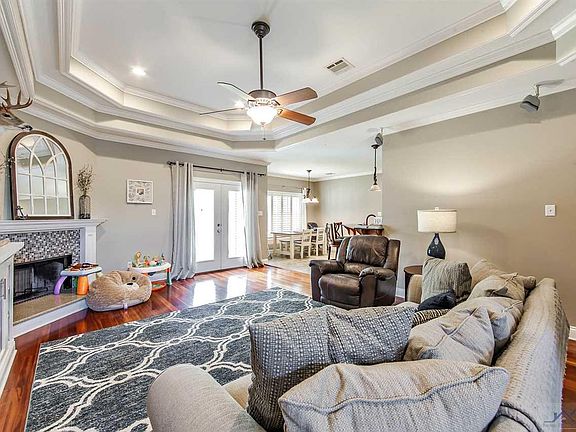 4th image of 215 Brentwood Dr