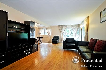 2nd image of 7841 Kildare Ave