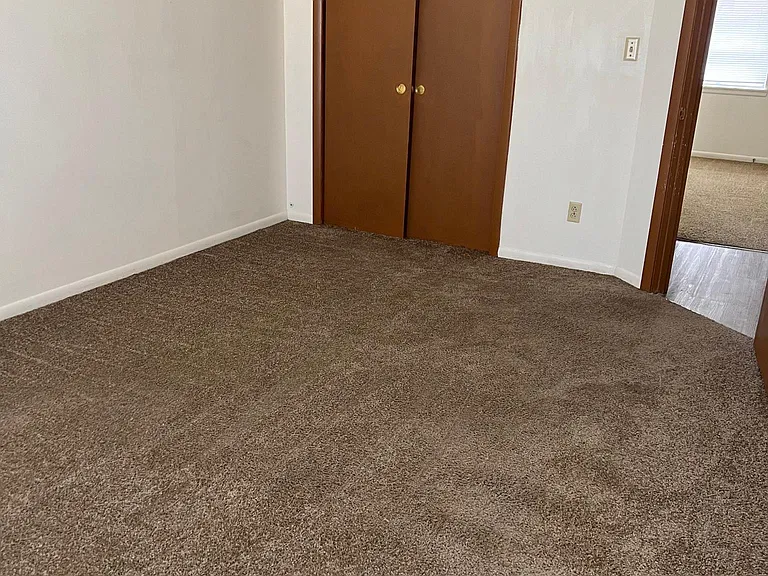 Dellwood Apartments — Photo 4