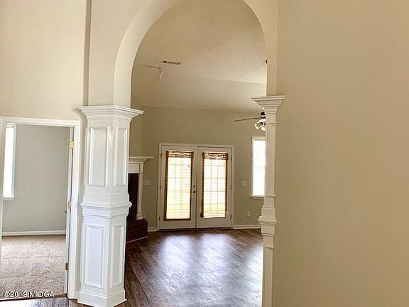 3rd image of 216 Loudon Hill Dr