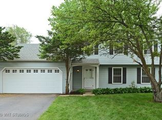 1461 Liberty Ct, St Charles, IL