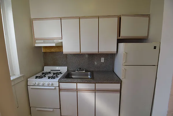 Rented by Zuz Realty | media 14