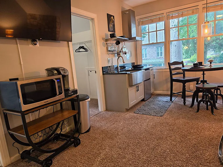 Hedgewood Ln NW — Photo 8