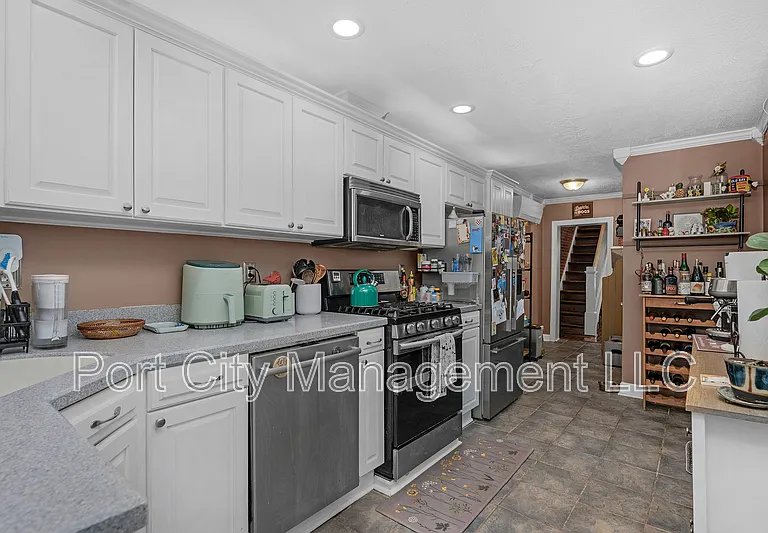 232 S Castle St — Photo 9