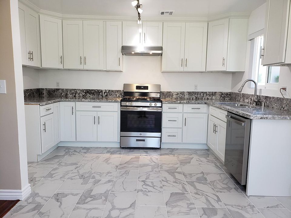 1st image of 227 1/2 Jasmine Ave