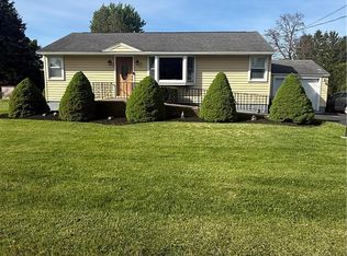 414 W Lewis St, Canastota, NY 13032