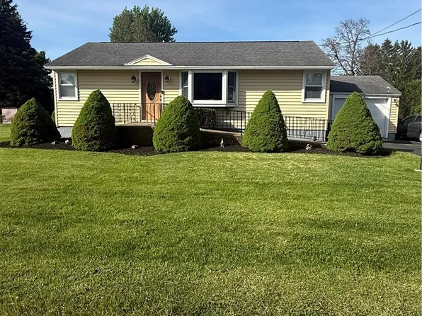 414 W Lewis St, Canastota, NY 13032