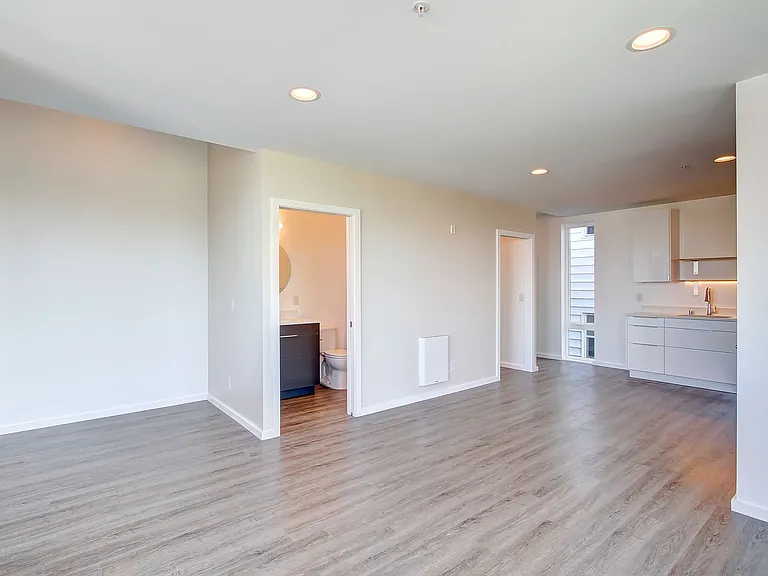 1410 S King St #8 — Photo 7