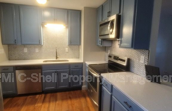 3rd image of 3405 W Yonge St