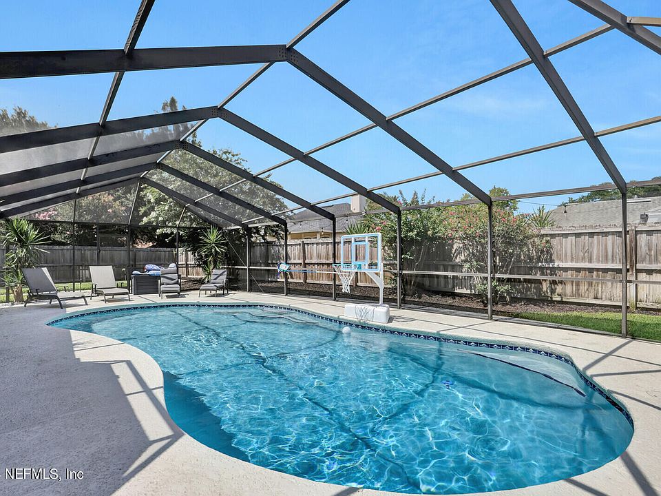 1st image of 4737 MOUNTAIN BREEZE Court N