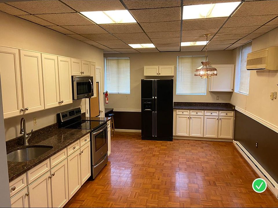 1st image of 175 S Montgomery St #1