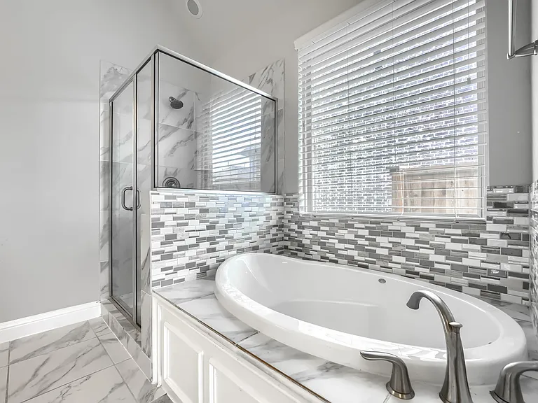 14175 Wheatfield Ln — Photo 22