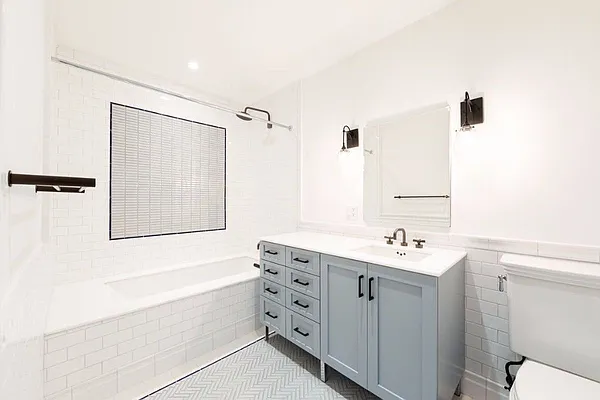 Rented by Level Group | media 20