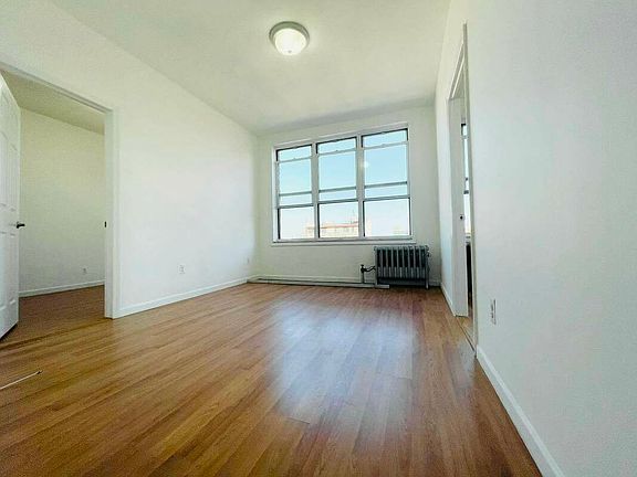 3rd image of 28-21 37th St #4B
