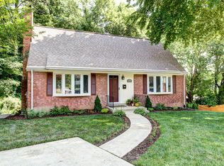 8520 Salisbury Ct, Springfield, VA 22151