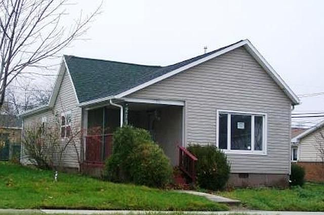 1st image of 219 N Lynn St