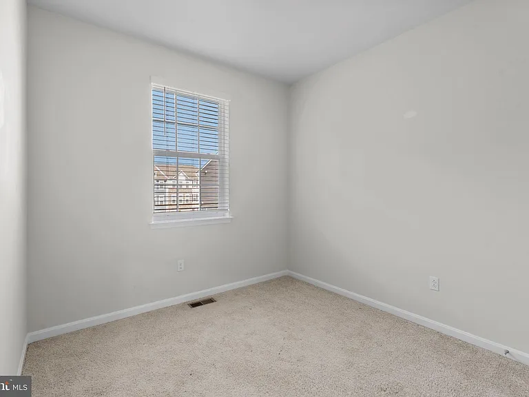 1756 Red Fox Trl — Photo 31