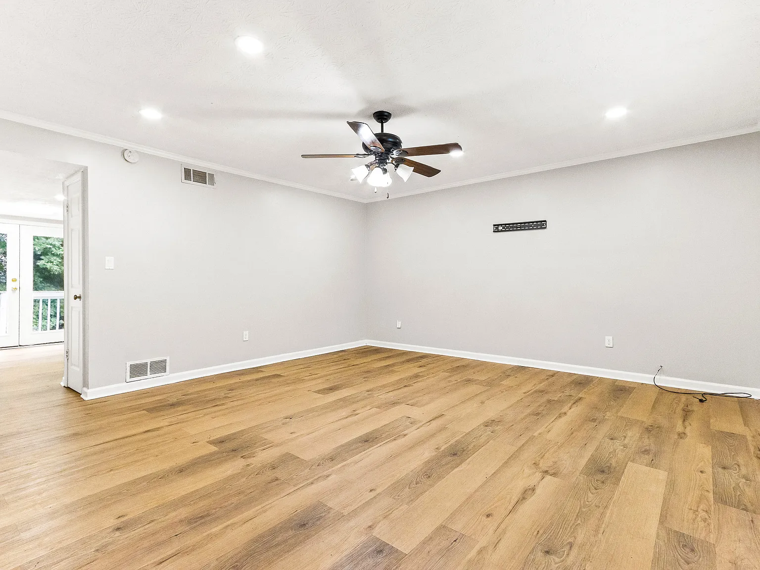 2 bed, 2.5 bath, 1275 sqft, $1,780 — Photo 2