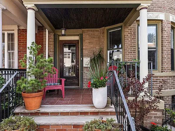 326 E 26th St, Brooklyn, NY 11226