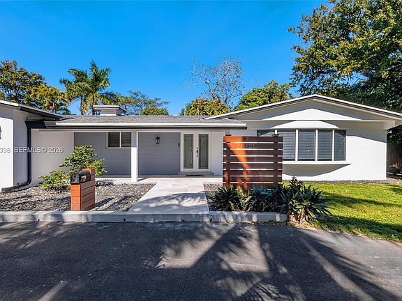 2nd image of 4121 SW 3rd St