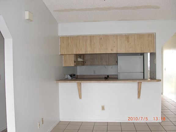 3rd image of 811 Gleason Pkwy APT 4
