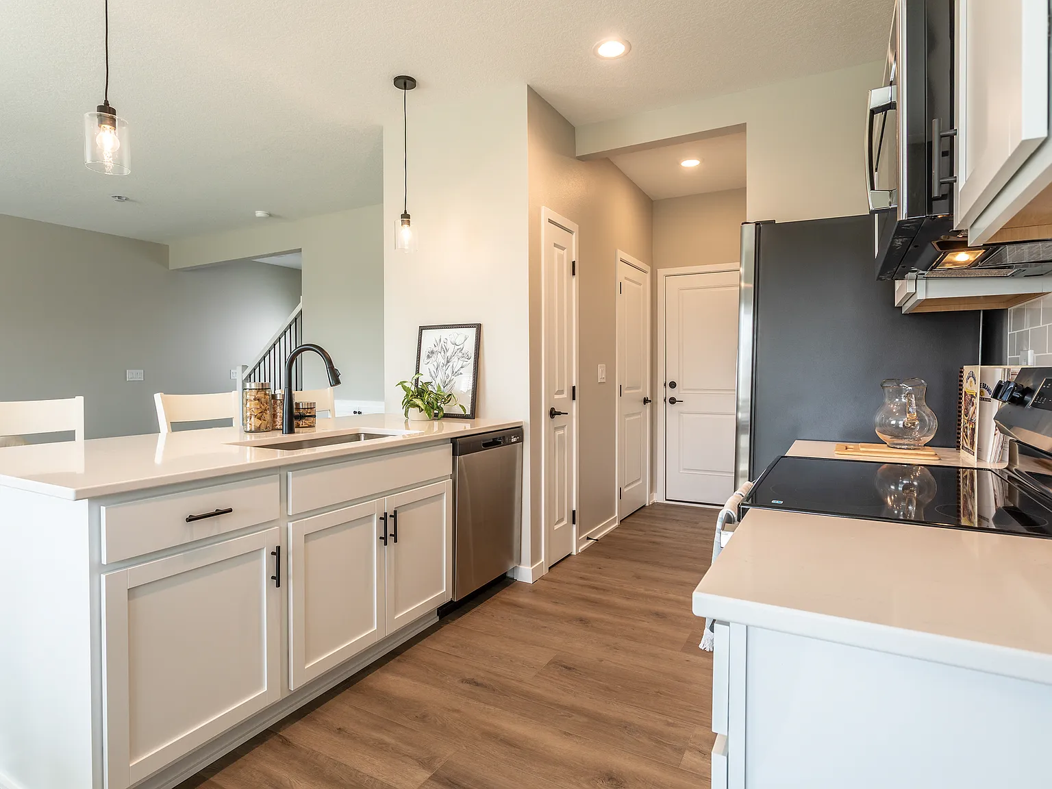 3 bed, 2.5 bath, 1597 sqft, $2,000 — Photo 3