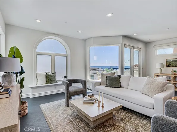 225 Rosecrans Pl, Manhattan Beach, CA 90266