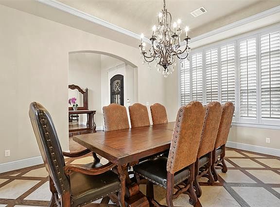 5th image of 300 Orleans Dr