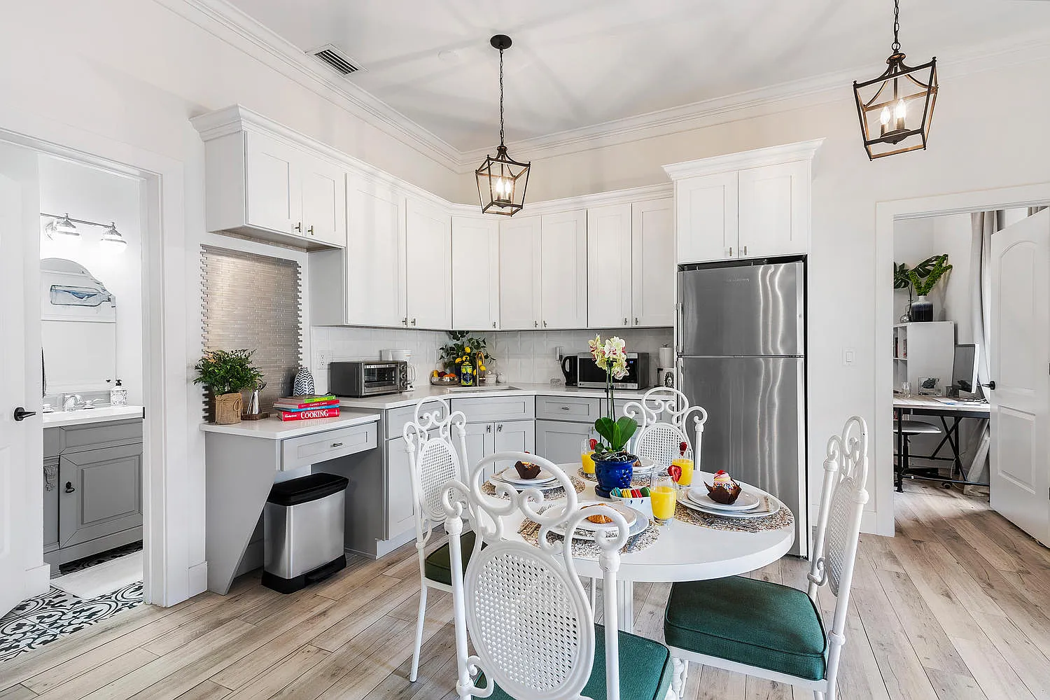 1 bed, 700 sqft, $2,000 — Photo 3