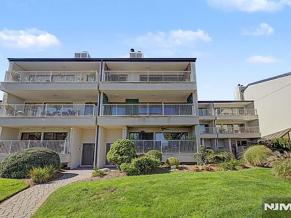3rd image of 1225 River Road #7D