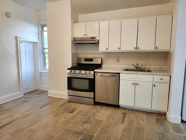 213 Lippincott Ave — Photo 27