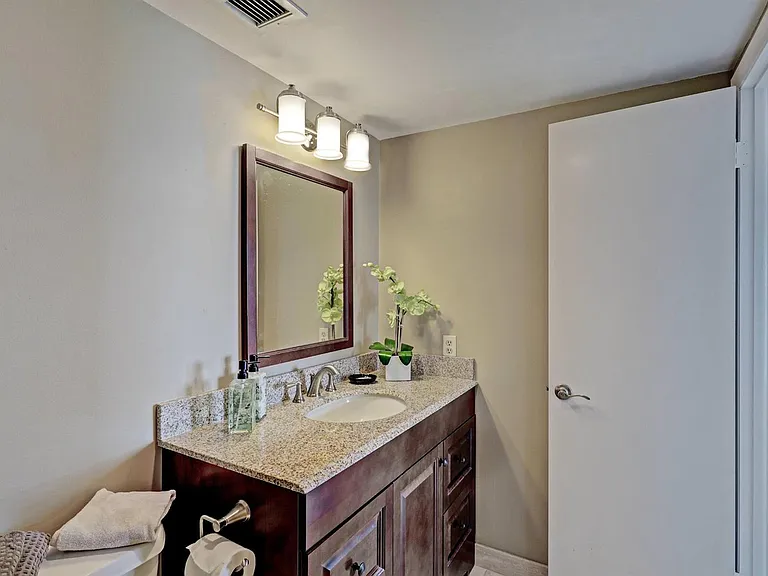 1820 New Palm Way #201 — Photo 22