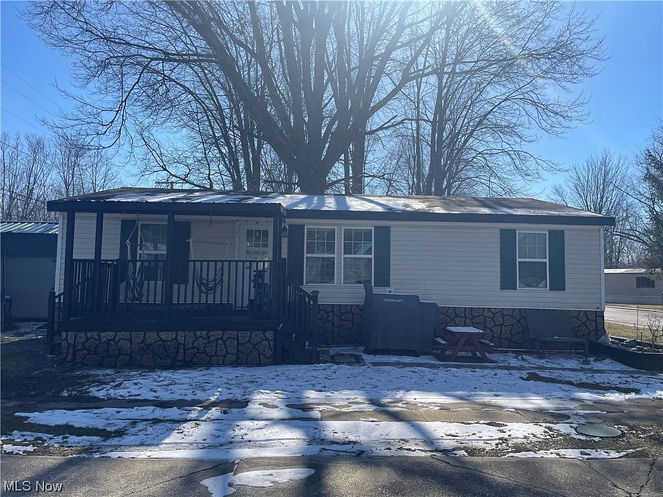 1st image of 25 Cypress Blvd