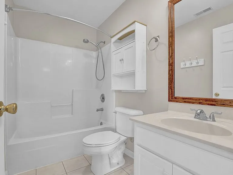 1010 Meridian Dr — Photo 18