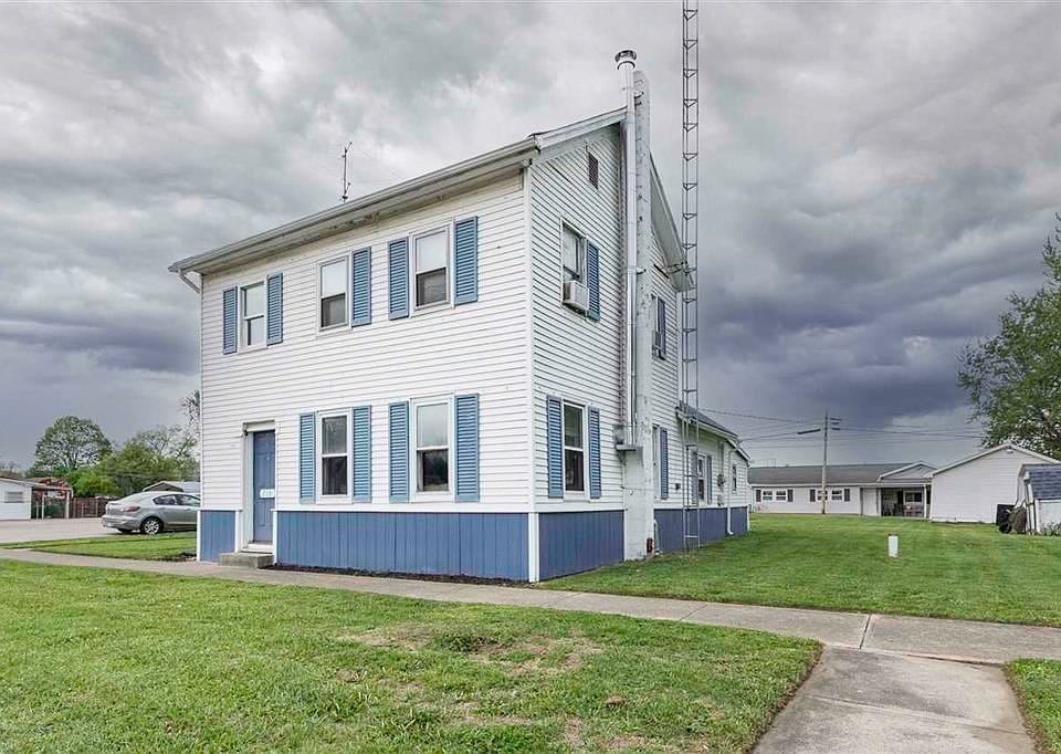 1st image of 719 Main St