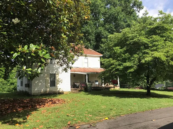 36 Cheoa St, Andrews, NC 28901