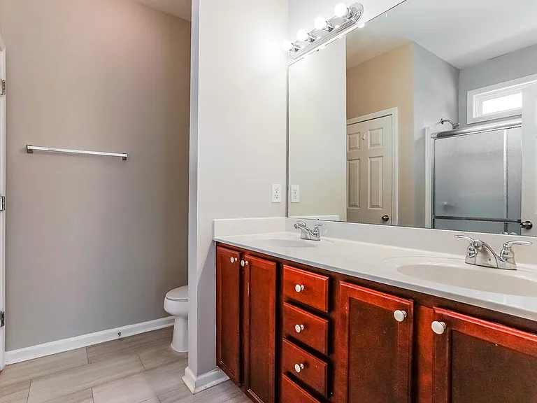 236 Haywood Ln — Photo 10