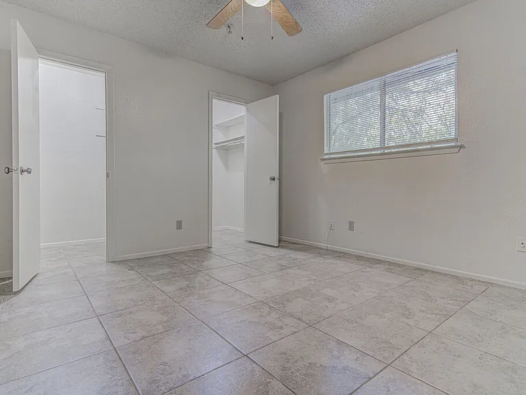 824 King Albert St — Photo 12