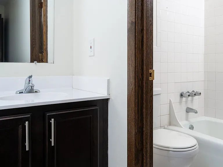 Nicollet Woods Apartments — Photo 14