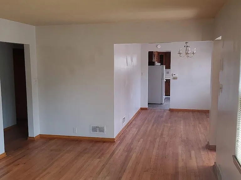 1615 Vassar Ave — Photo 3