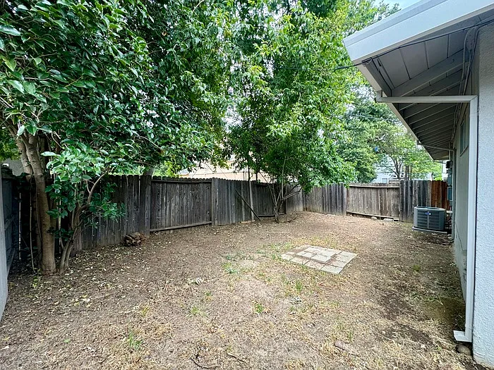 5322 Castle St — Photo 21