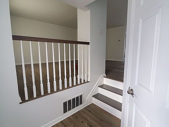 All new paint, flooring