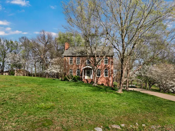 930 Doe Run Ct, Adams, TN 37010